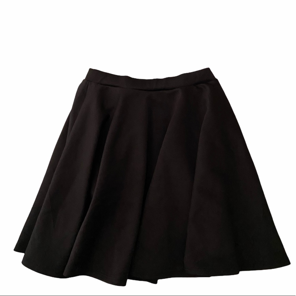 Women’s size: S - Black Polyester Skater skirt